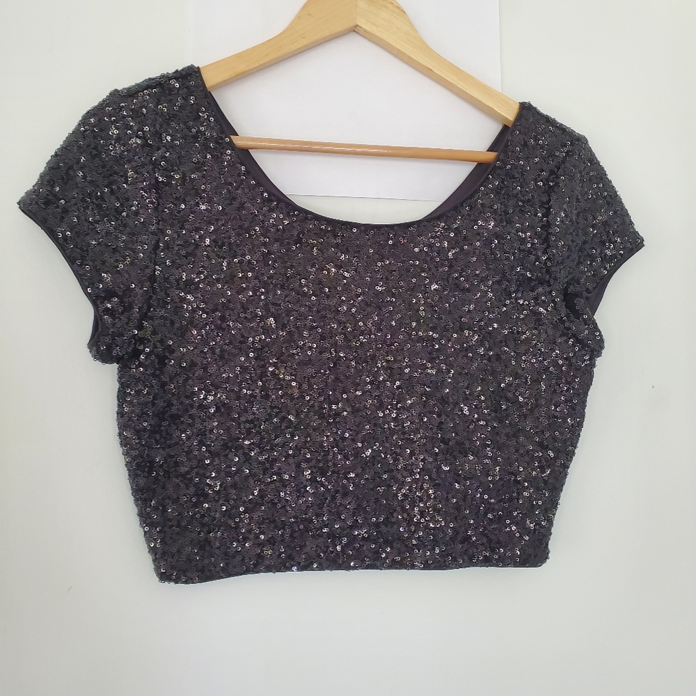 EXPRESS Sz S Black Sequin Mid-Riff Crop Top Cap Sleeves Scoop Neck Side Zip Y2K